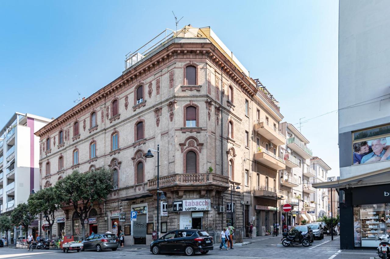 Central Station Terrace Apartment Near The Sea Пескара Екстериор снимка